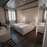 Hotel Boutique Am Rathaus - Reblaus 3*