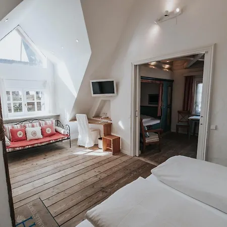 Boutique Am Rathaus - Reblaus ホテル 3*