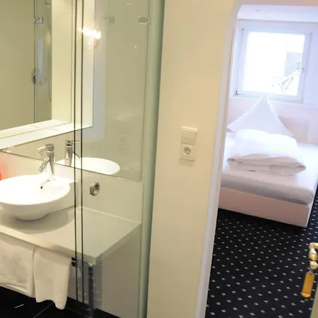 ホテル Boutique Am Rathaus - Reblaus ウルム