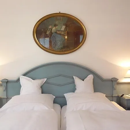 Hotel Boutique Am Rathaus - Reblaus 3*